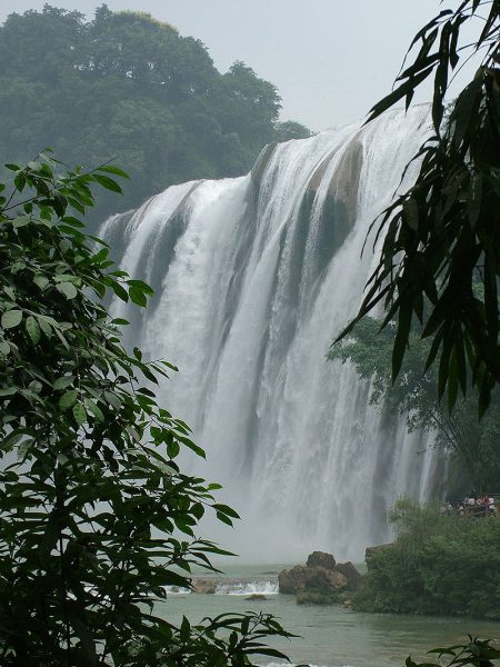 Води водоспаду Хуангошу (провінція Гуйчжоу) Джерело: zh.wikipedia.org