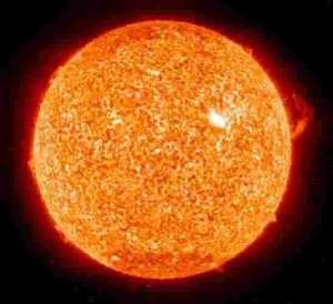 Сонце й сонячні плями. Фото з solar.pp.ua
